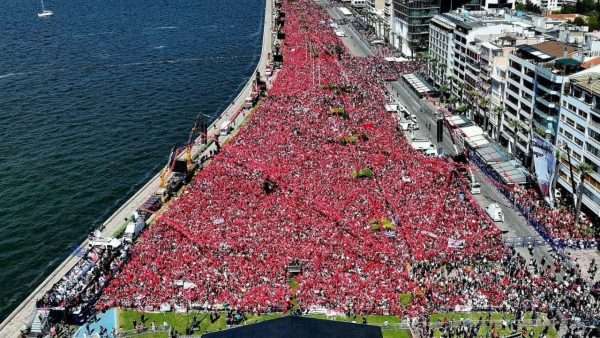 Millet İttifakı İzmir’de: ‘Erdoğan ve arkadaşlarını da nezaketle emekli edeceğiz’