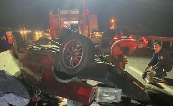 Muğla’da kamyona çarpan otomobilin sürücüsü hayatını kaybetti