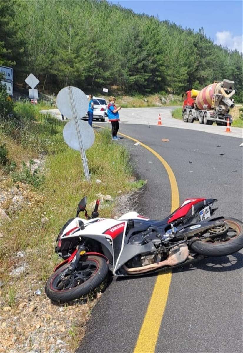 Muğla’da otomobille çarpışan motosikletteki polis memuru öldü