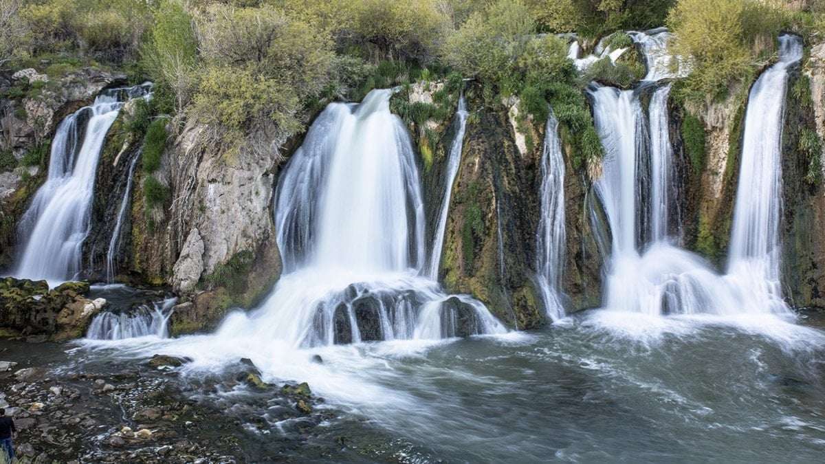 Muradiye Şelalesi ‘Nitelikli Doğal Koruma Alanı’ olarak tescillendi