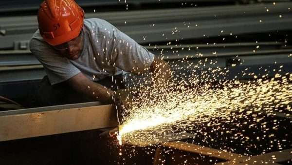Ücretli çalışan sayısı martta arttı