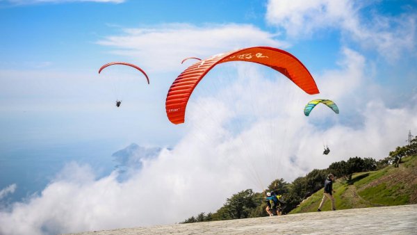 Babadağ’dan yamaç paraşütüyle uçuş sayısı her yıl artıyor