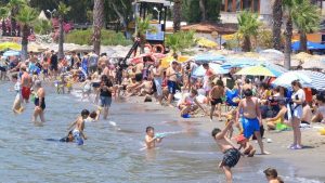 Akyaka, Bodrum, Marmaris, Fethiye ve Ortaca tatilcilerin akınına uğradı