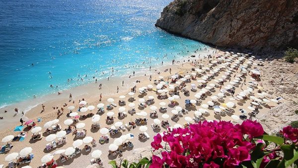 Antalya’ya hava yoluyla gelen turist sayısı 5 milyonu aştı