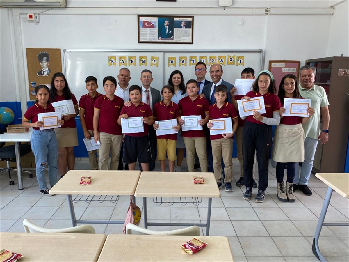 Bodrum ve Marmaris’te öğrenciler karnelerini aldı