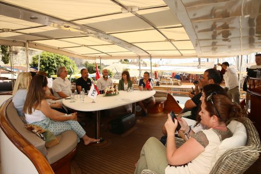 Bodrum’da belgesiz faaliyette bulunan yatlarla ilgili uyarı yapıldı