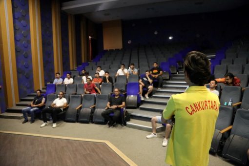 Bodrum’da halk plajlarında görev yapacak cankurtaranlara eğitim veriliyor