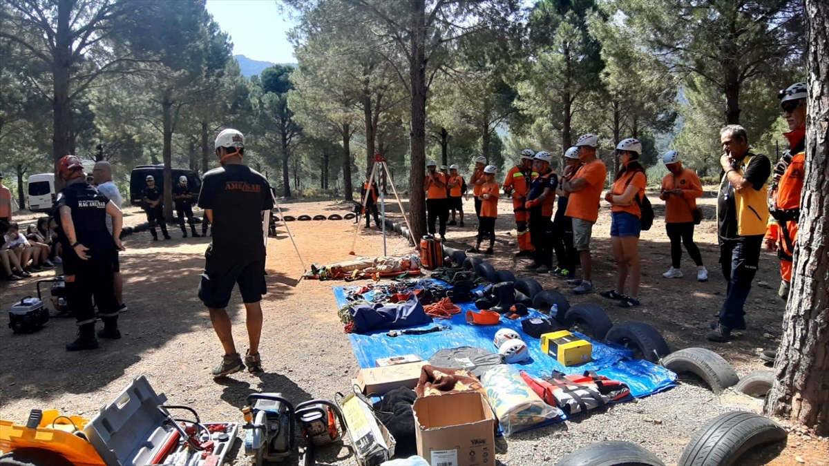 Datça Yılmazlar Ortaokulu, Avrupalı öğretmen ve öğrencileri ağırlıyor