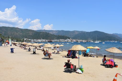 Fethiye ve Marmaris sahillerinde sıcak hava yoğunluğu