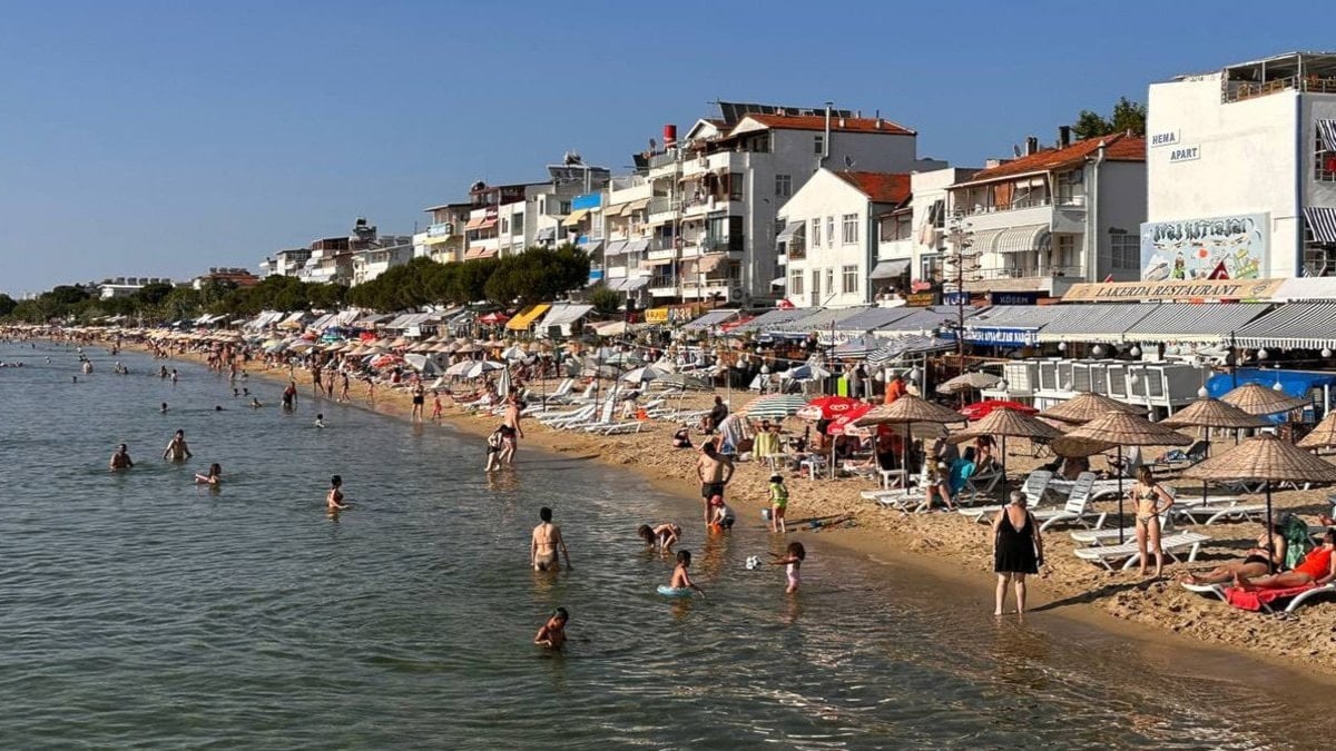Marmara, Avşa ve Ekinlik adalarının nüfusu tatilcilerle 15 katına yaklaştı