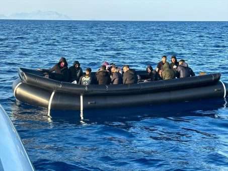 Muğla açıklarında 31 düzensiz göçmen kurtarıldı