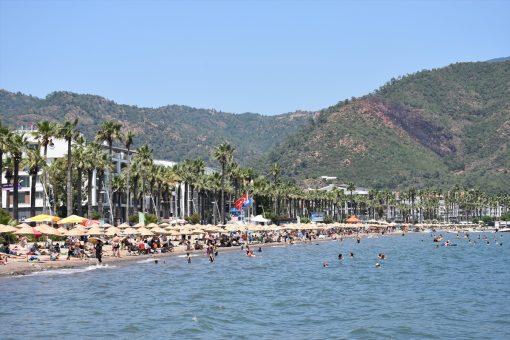Muğla sahillerinde bayram tatili hareketliliği yaşanıyor