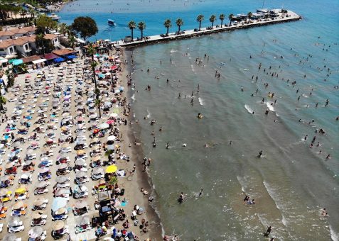 Muğla sahillerinde bayramın ikinci gününde de yoğunluk yaşandı