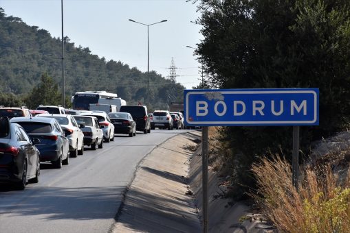 Muğla’nın turistik ilçelerinde bayram tatili yoğunluğu yaşanıyor