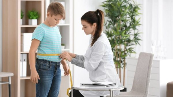 Obeziteyle savaş devam ediyor: Çocuklara diyet koçu desteği