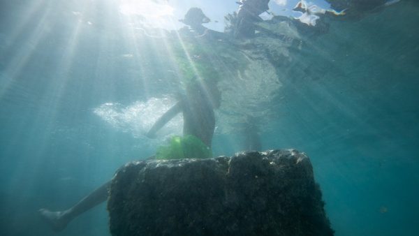Pamukkale’deki antik termal havuz sıcak havada da ilgi görüyor