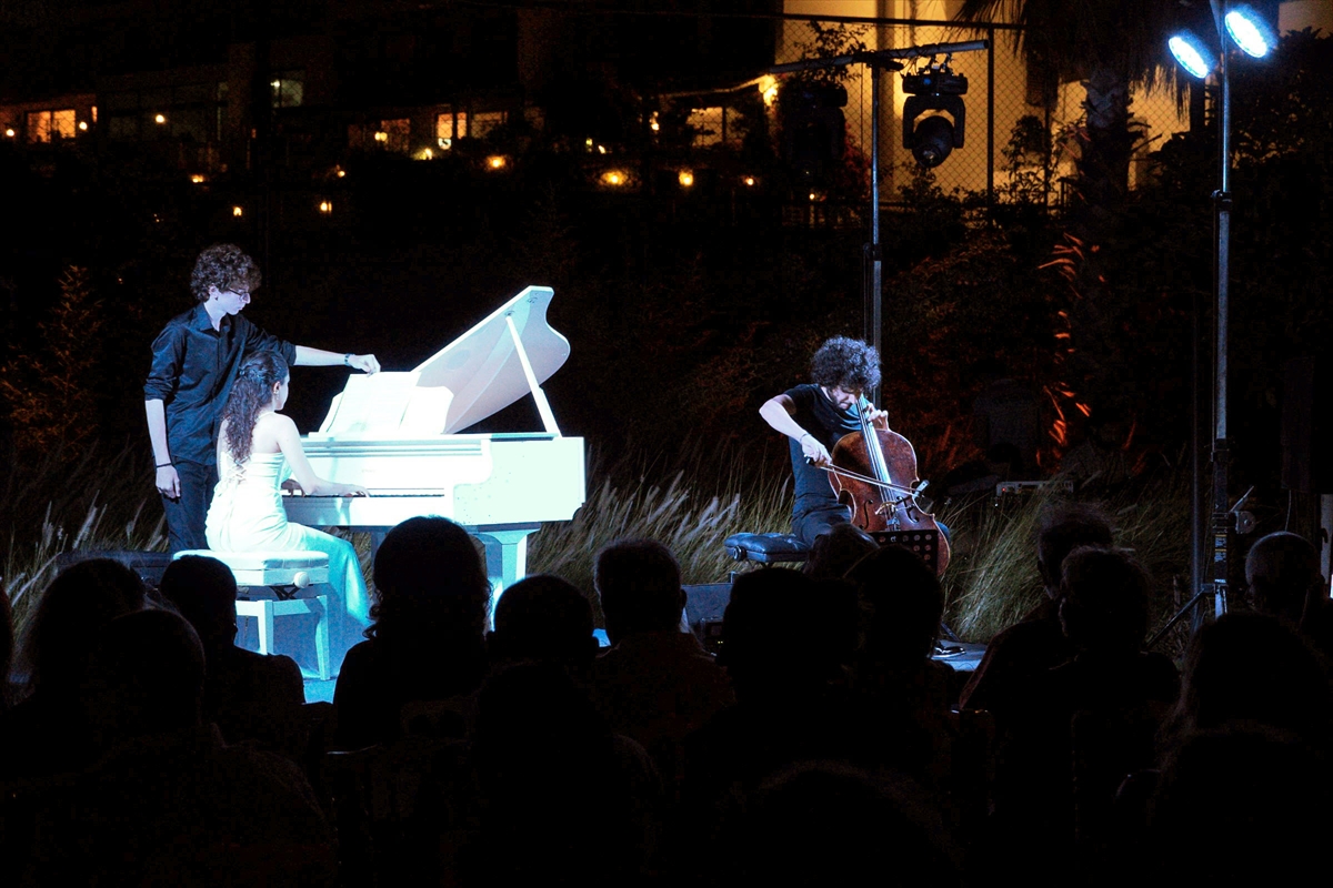 20. Uluslararası Gümüşlük Müzik Festivali çellist Aliyev ve piyanist Ülbegi konseriyle devam etti