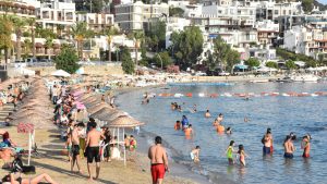 Turist Sayısı Zirveye Koşarken Gelirde Toparlanma Yavaş Kaldı!