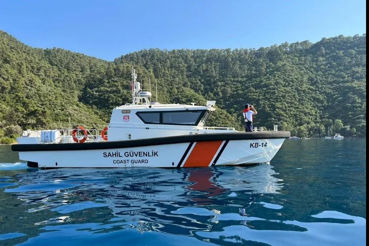 Muğla’da sahil güvenlik ekipleri orman yangınlarına karşı denizden devriye görevi yapıyor