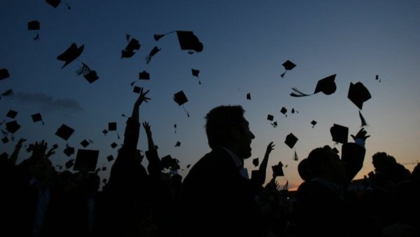 Akademisyenler geçinemiyor, bilimsel çalışma yapamıyor!