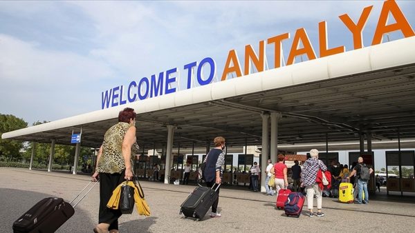 Antalya’ya gelen turist sayısı yılbaşından bu yana 7 milyonu aştı