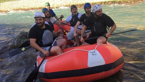 Barhal Çayı rafting tutkunlarını ağırlıyor