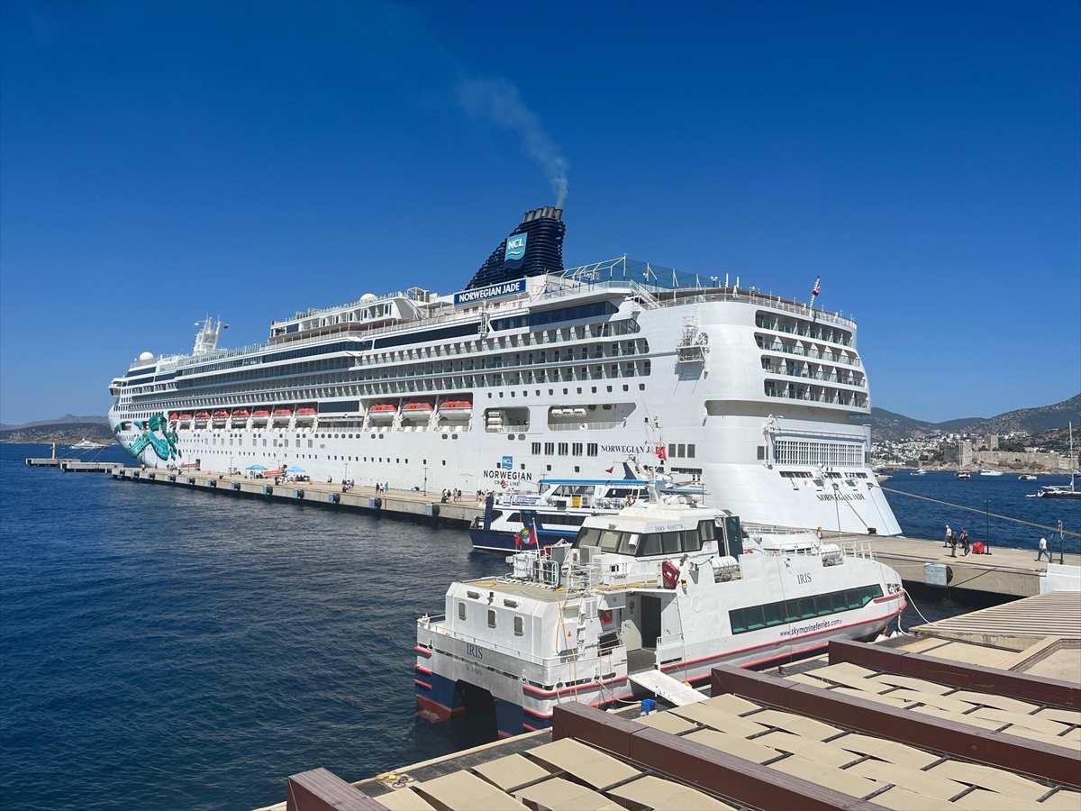 Bodrum’a “Norwegian Jade” kruvaziyeri ile 2 bin 721 turist geldi