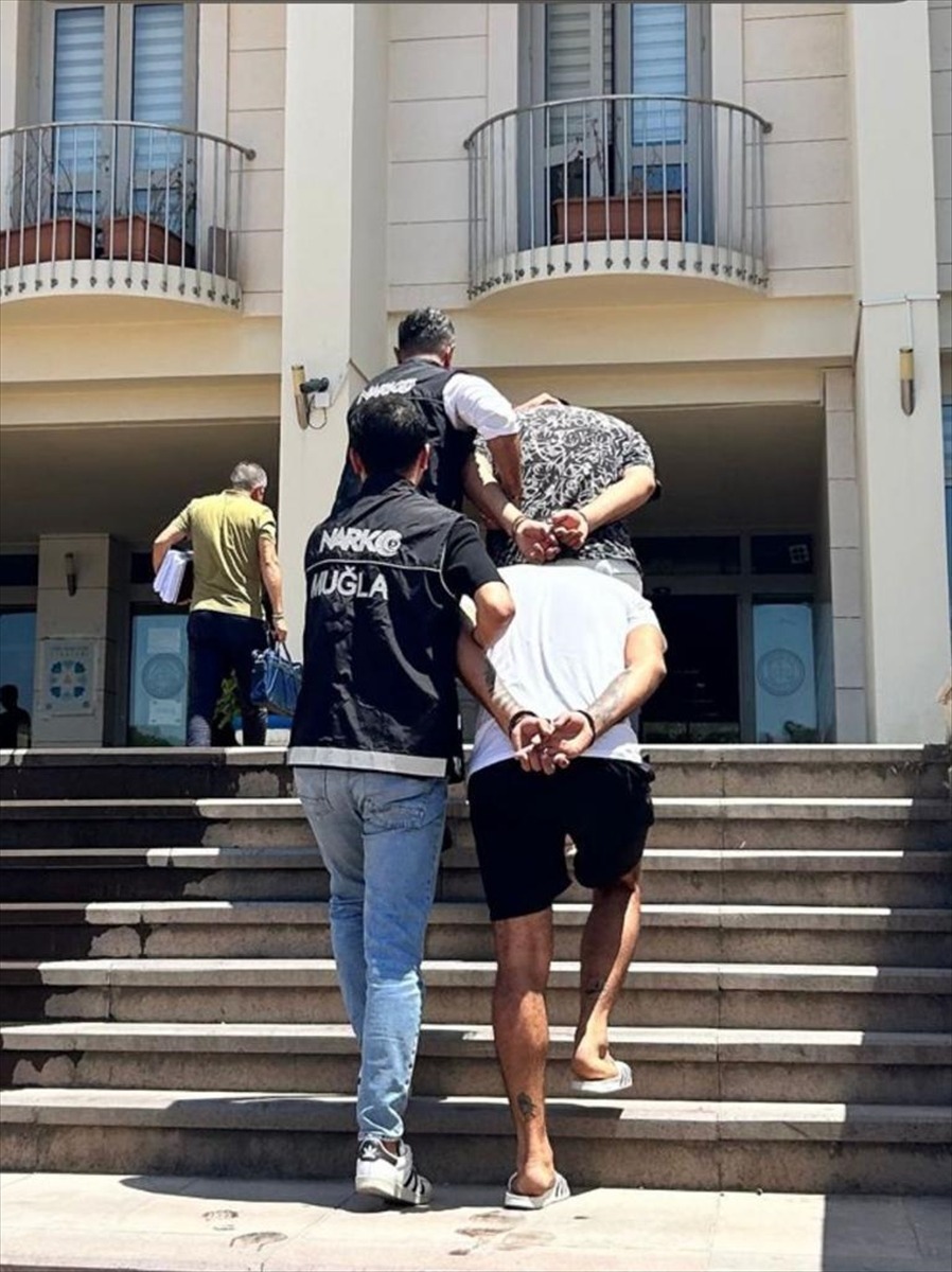 Bodrum’da uyuşturucu operasyonunda yabancı uyruklu 2 zanlı tutuklandı