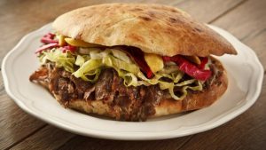 Menülerdeki kaloriler belirtilenden iki kat fazla