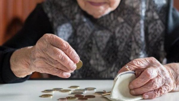 Emekli ve çalışan maaşları arasındaki uçurum derinleşti
