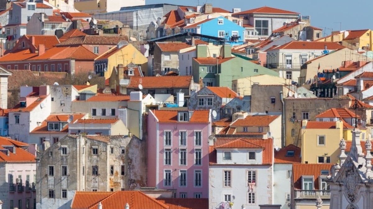 Ev alan yabancıya özel vize veren Portekiz’de konut krizi patladı