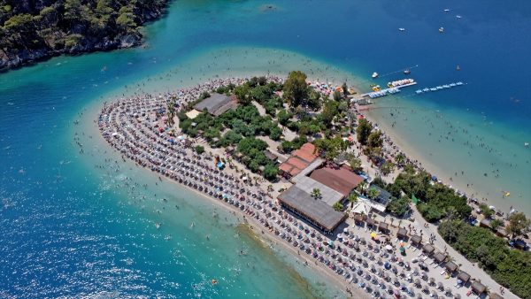 Güney Ege’de turizmciler yerli turistle “bayram” etti