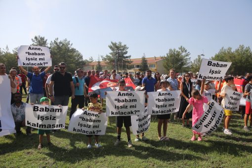 “Dışarıdan gelip hepimiz adına konuşan ve kaderimizi belirlemek isteyenler var.”