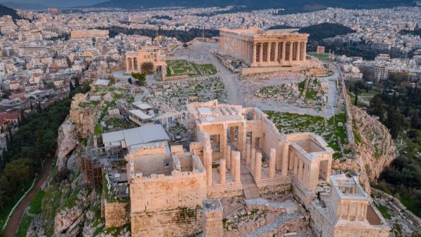 Yılda 6 milyon kişi ziyaret ediyor, sıcaklar yüzünden kapatıldı