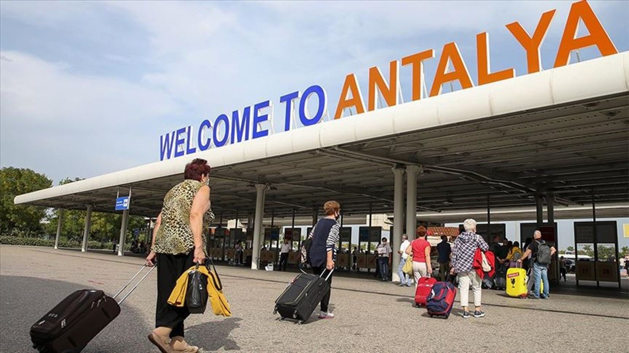 Antalya Havalimanı pandemi öncesi rakamları yakaladı