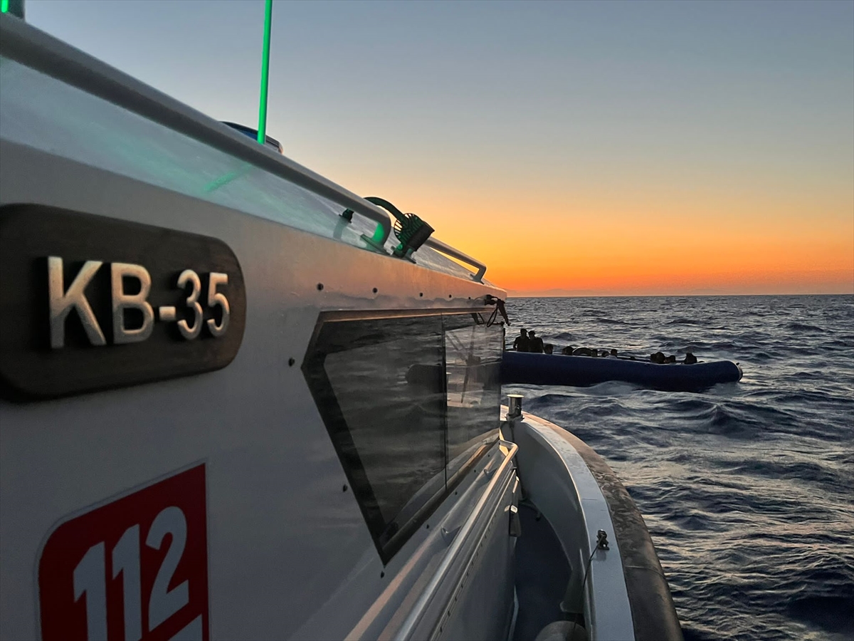 Bodrum açıklarında 23 düzensiz göçmen kurtarıldı