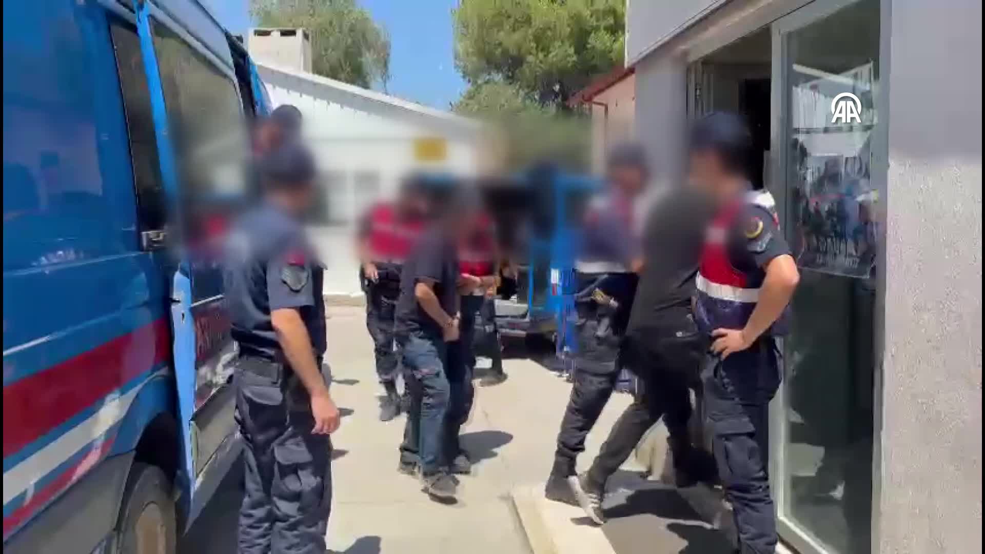 Datça’da 9 düzensiz göçmen yakalandı