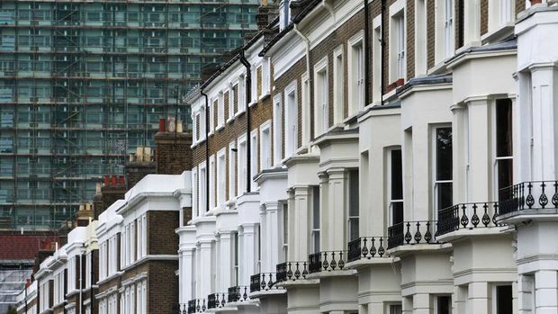 İngiltere konut fiyatlarında 14 yılın en sert düşüşü