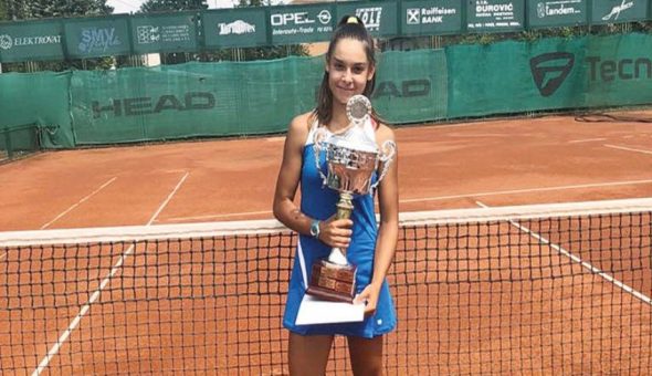 Milli tenisçi Melisa Ercan gururlandırdı