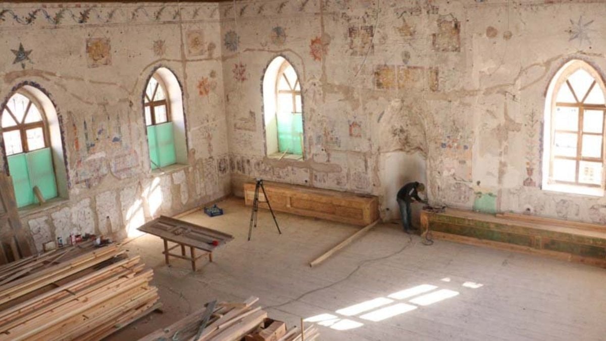 tarihi camideki osmanli kalem iscilikleri ortaya cikti aDCyrmvv