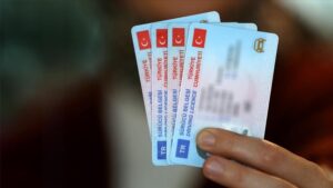 Eski tip sürücü belgeleri için yenileme süresi uzatıldı