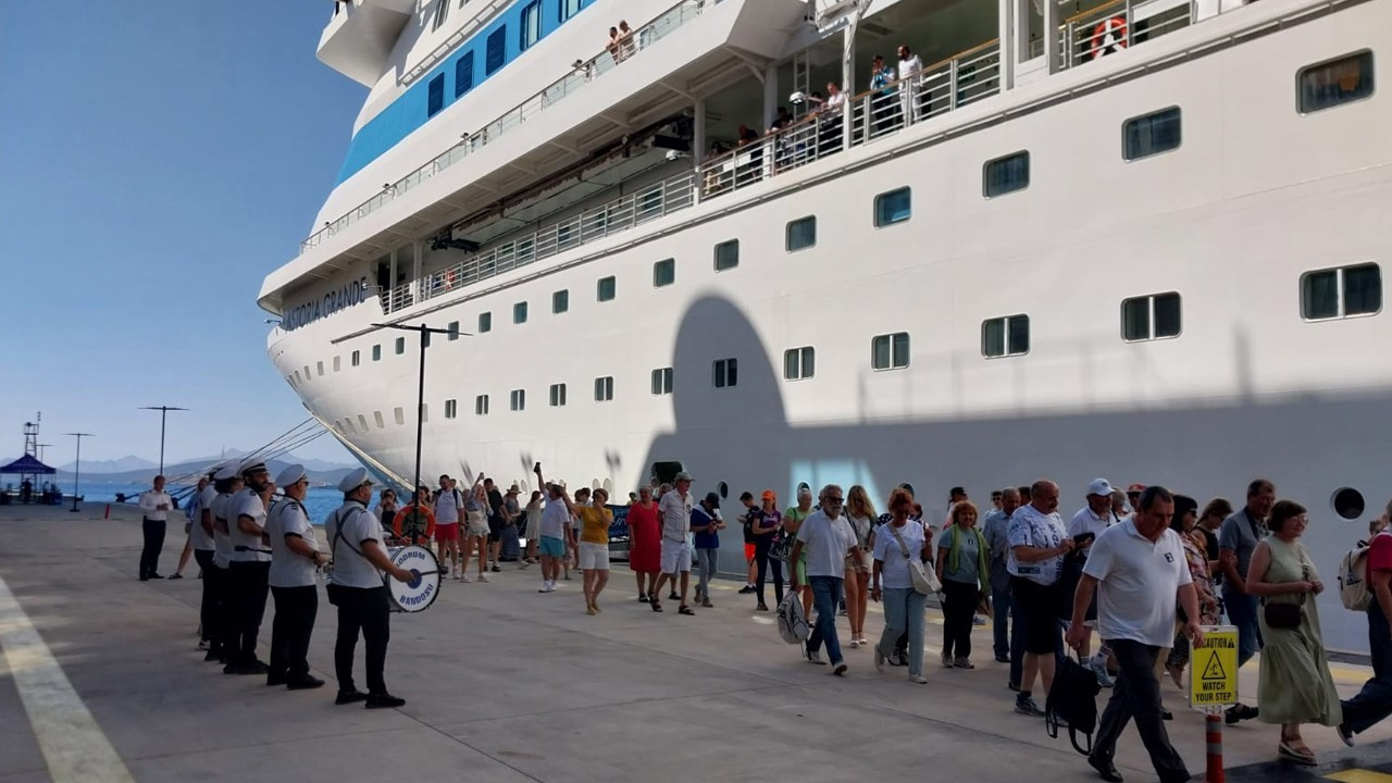 Bodrum Cruise Port 256 binden fazla yolcuyu ağırladı