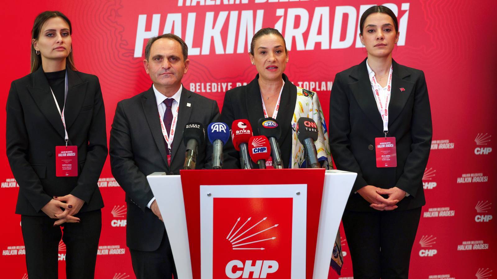 CHP’nin belediye başkanları toplantısının sonuç bildirgesinde “kayyım” mesajı: “Milli iradeyi hedef alan gayrimeşru, hukuk dışı girişimlere teslim olmayacağız”