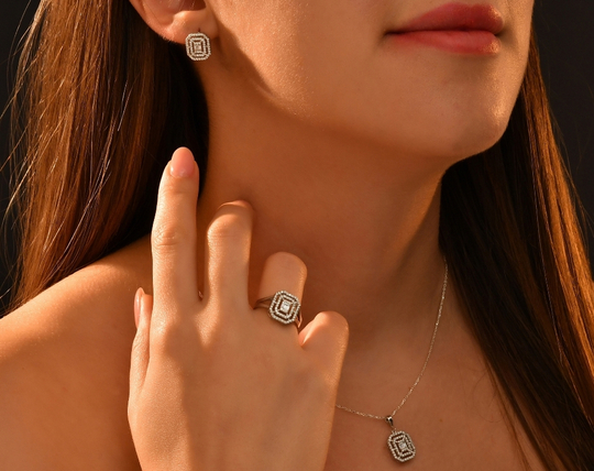 Saf Pırlanta’da Baget: Zarif ve Göz Alıcı Işıltı