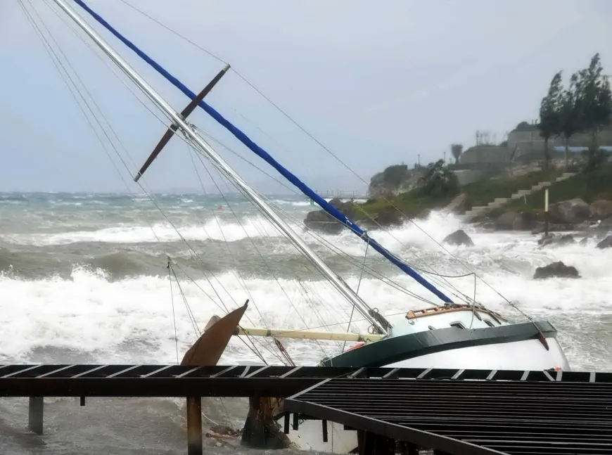 Bodrum’da Şiddetli Fırtına Hayatı Felç Etti
