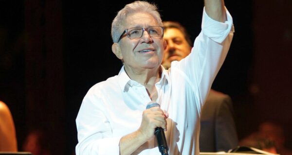 Zülfü Livaneli: Sanatçılar konser ücretlerinde insaf ölçüsünü aşmamalı