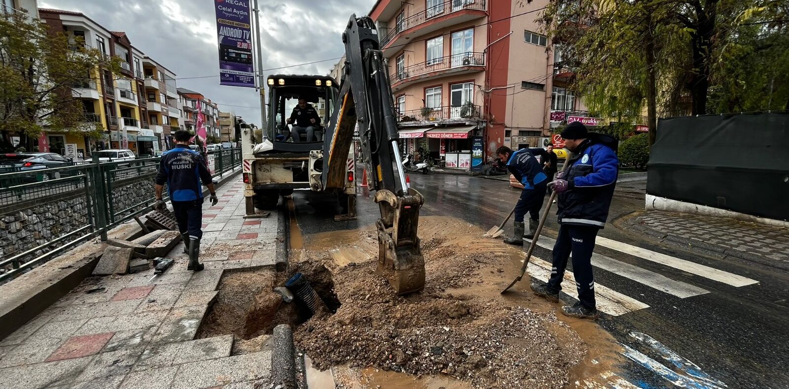 MUSKİ, Yoğun Yağışlara Karşı Teyakkuzdaydı: 278 Personel ve 127 Araç Görevde