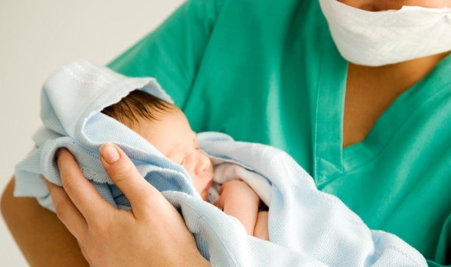 İlk kez ‘Ebelik’ ismi ile yönetmelik yayımlandı: Görev kapsamı genişletildi