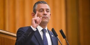 Özgür Özel’den yeni asgari ücrete ilk tepki: İşçinin hakkını yiyenlere yazıklar olsun