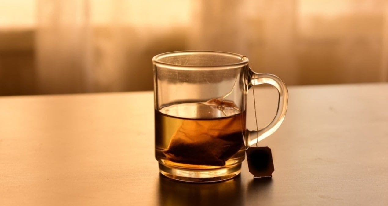 Poşet çay deyip geçmeyin, milyonlarca mikroplastik salabilir